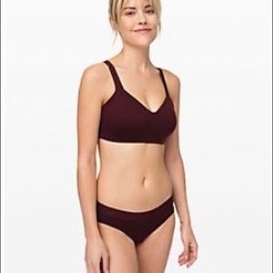 Lululemon Hold True bra